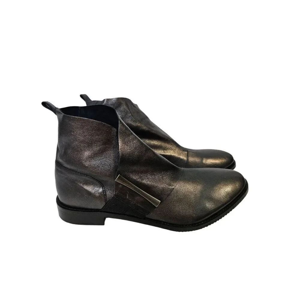 Johnson & Murphy pewter colored  leather booties. Size 9.5.